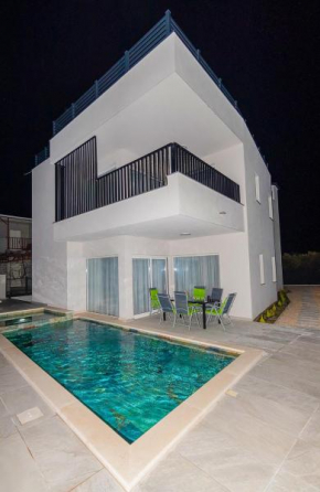 Vila Sea & Lake